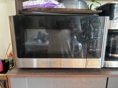 Black+Decker countertop microwave