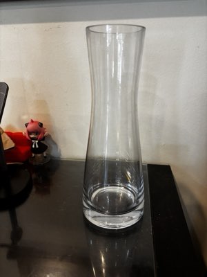 Glass vase