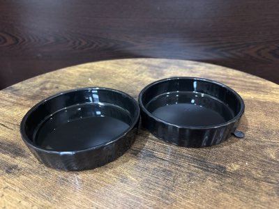 Creme brulee dishes, a pair