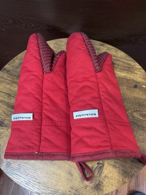 KitchenAid oven mitts, long-cuffed