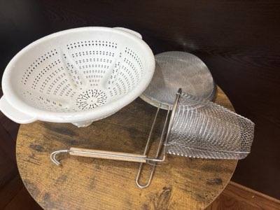 Colander and straining kit