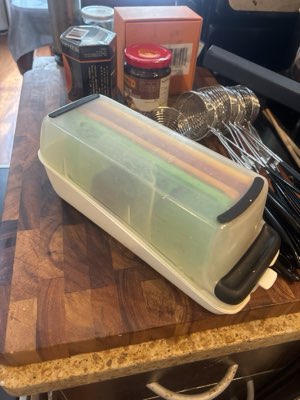 Flat grater and slicer set, four blades in a storage case