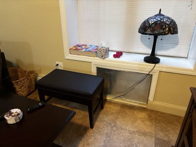 Tiffany-style stained glass table lamp