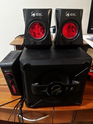 Genius GX 2.1 desktop speakers with subwoofer